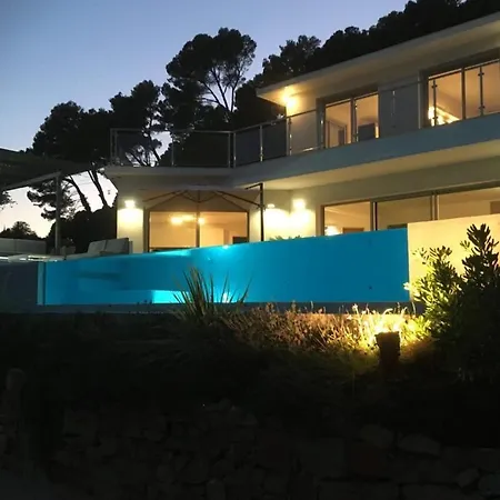 Perfect - Infinity Swimming Pool - Panoramic View