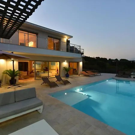 Perfect - Infinity Swimming Pool - Panoramic View Villa *